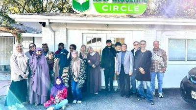 Imam Maros Bimbing Gadis Amerika Bersyahadat di Houston