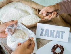 Menag Ajak Umat Tak Berhenti di Zakat di 2,5 Persen