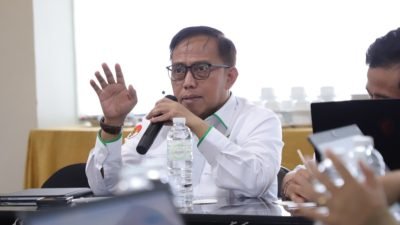 Direktur Urusan Agama Islam dan Bina Syariah, Arsad Hidayat
