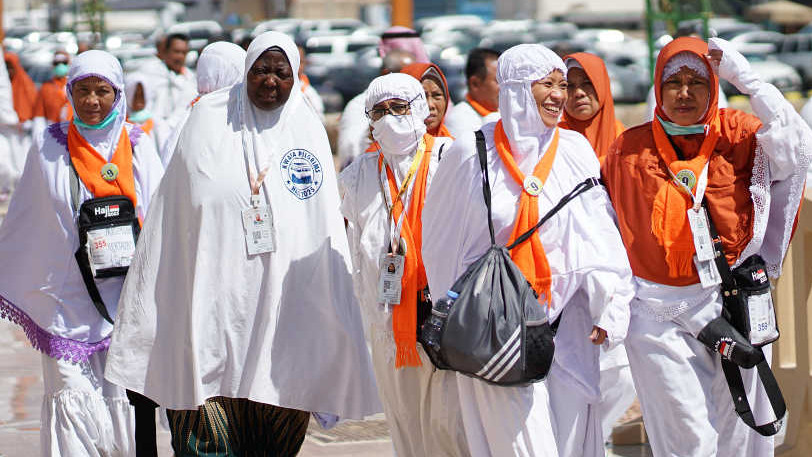 Jemaah haji pendorongan terakhir dari Madinah, saat di Bir Ali.
