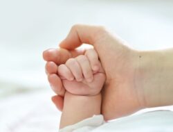 Hal-hal yang Harus Diperhatikan Saat Memberi Nama Anak