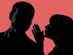 Azab bagi Penyebar dan Pendengar Fitnah