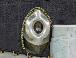 Sejarah dan Asal-usul Hajar Aswad di Kabah