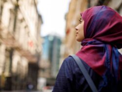 Peran Perempuan dalam Menjaga Kemurnian Islam