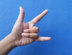 Pesantren Jalan Cahaya, Mencerahkan Komunitas Punk