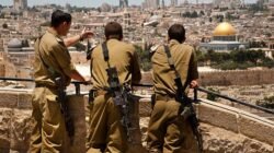 Israel Berulah Lagi, Larang Mufti Al-Aqsa Masuk Masjid