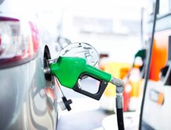 Bahlil Pastikan Harga BBM Subsidi tidak Naik hingga Lebaran