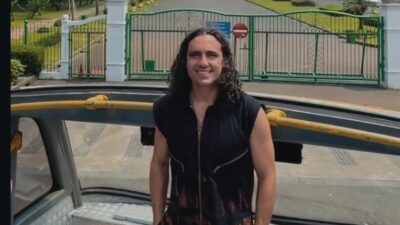 Terkagum-kagum, Legenda Barcelona Datang ke Masjid Istiqlal