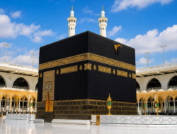 Mengapa Kiswah Kabah Diganti Saat 1 Muharram?