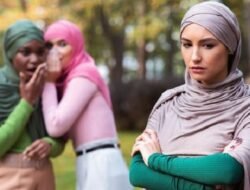 4 Penyakit Hati yang Bisa Merusak Amal, Riya hingga Hasad
