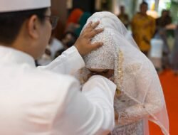 Bolehkah Istri Memakai Nama Suami Menurut Islam?