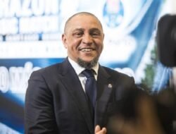 Diisukan Jadi Mualaf, Roberto Carlos: Lagi Belajar Islam