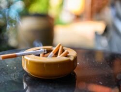Muhammadiyah Usul Rokok dan Vape Diberi Label Non-Halal