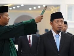 Dilantik Menag, Basnang Said Jadi Dirjen Pesantren Pertama