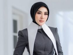 Doa yang Selalu Diamalkan Syahrini Usai Salat